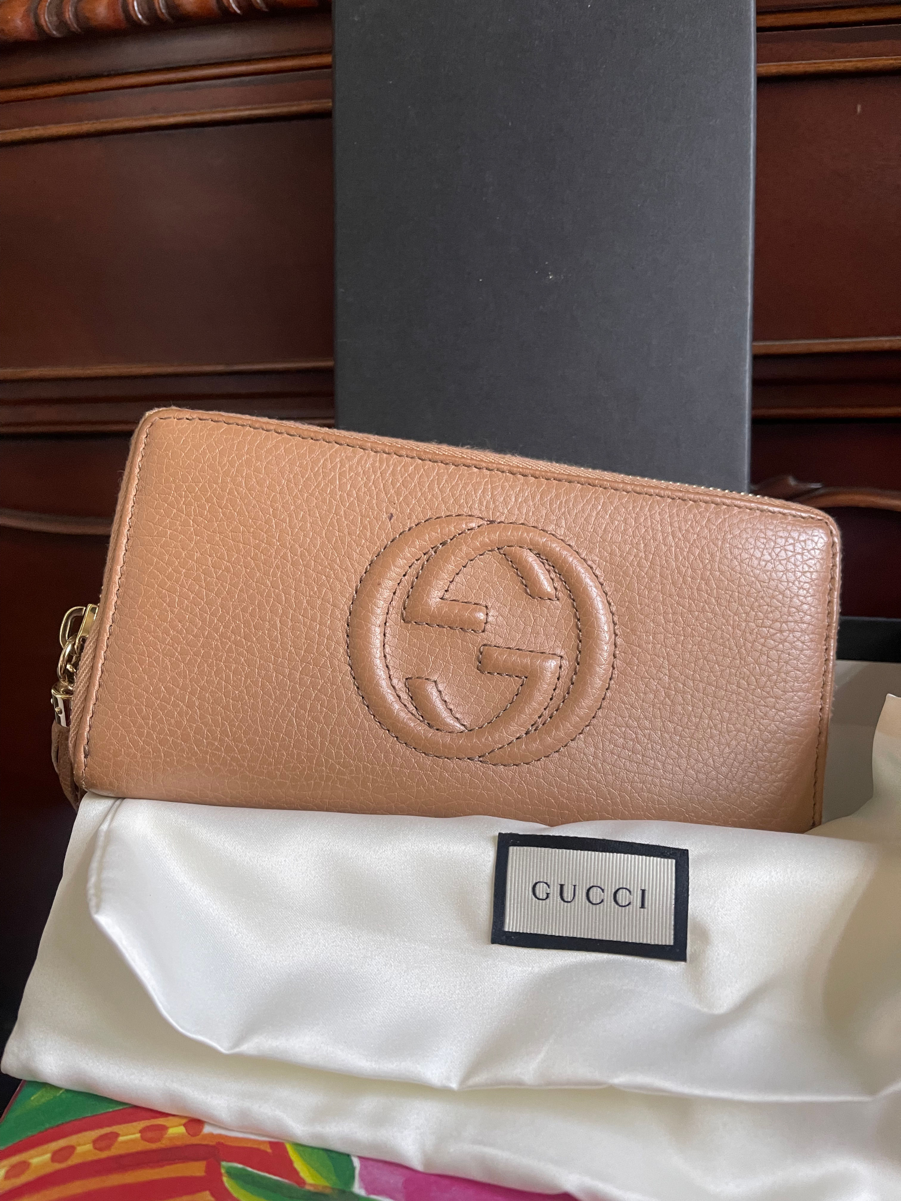Gucci Soho Zippy Continental Wallet