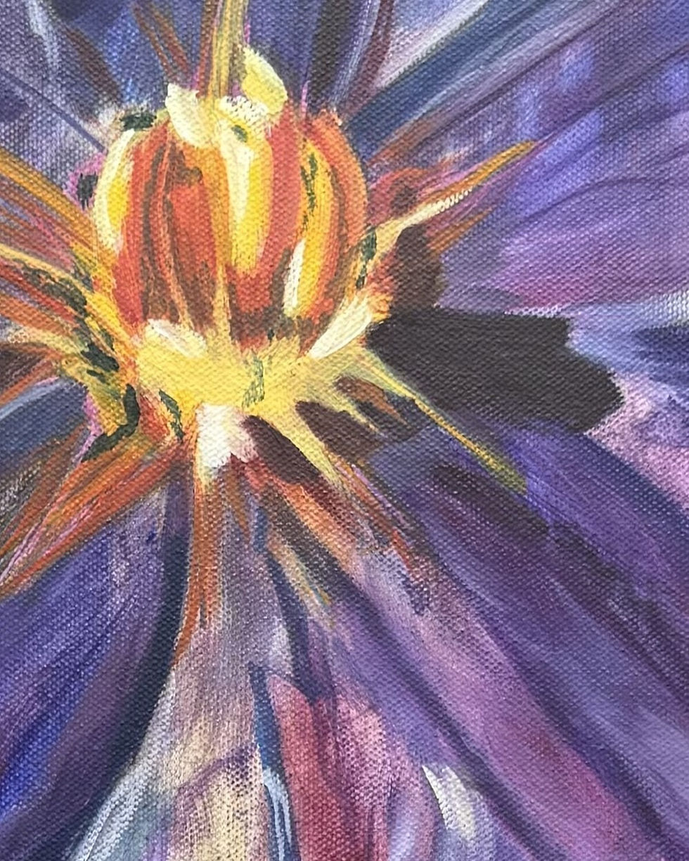 Miniaturbild: Ein Gemälde von großen, lebendigen Blumen mit überwiegend violetten 
Blütenblättern und leuchtend gelben Zentren. Die Blumen sind in einem 
abstrakten Stil mit kräftigen Pinselstrichen und einer Mischung von Farben 
dargestellt, darunter Schattierungen von Violett, Blau und Anklängen von Rot 
und Grün. Auf der rechten Seite des Bildes befindet sich auch eine grüne 
Spirale, die ein interessantes Element zur Komposition hinzufügt. Das Gemälde 
fängt die Schönheit und Komplexität der Blumen durch die Verwendung von 
Farbe und Textur ein und macht es visuell ansprechend und fesselnd.
A painting of large, vibrant flowers with predominantly purple petals and bright 
yellow centers. The flowers are depicted in an abstract style with bold 
brushstrokes and a mix of colors, including shades of purple, blue, and hints of 
red and green. There is also a green spiral shape on the right side of the image, 
adding an interesting element to the composition. The painting captures the 
beauty and comp