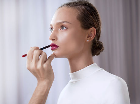 Modèle Application Rouge à lèvres