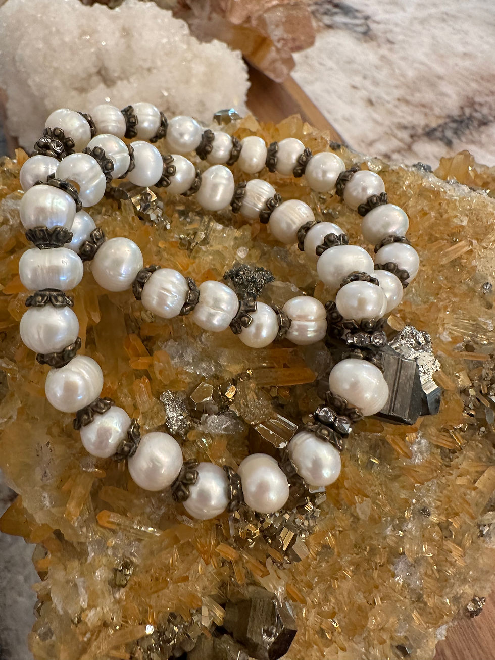 Thumbnail: Freshwater Pearl Elastic Bracelet- Give Me Liberty Collection