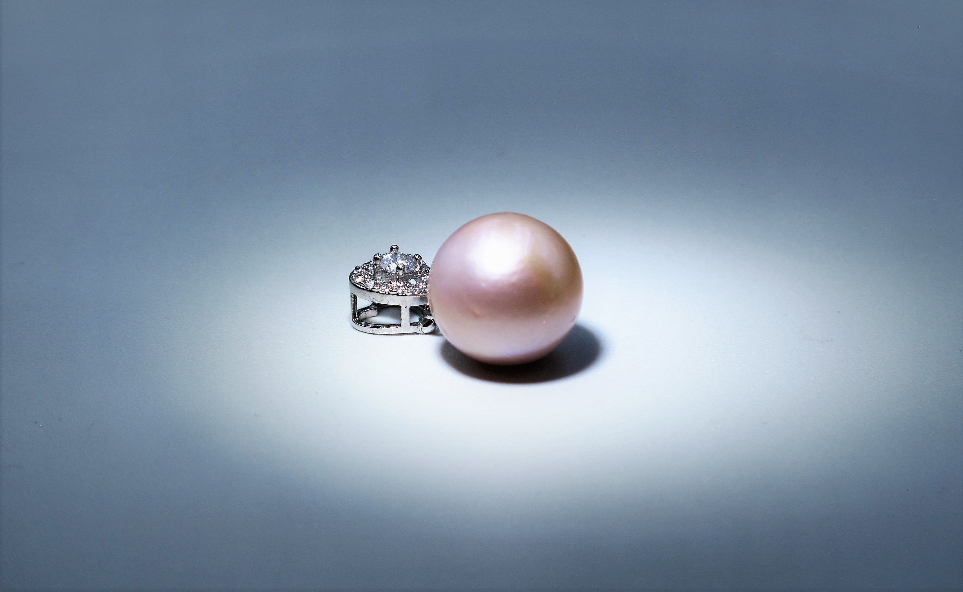 JCp 407N Freshwater pearl - perfect round lt.purple 8-9mm pendant necklace