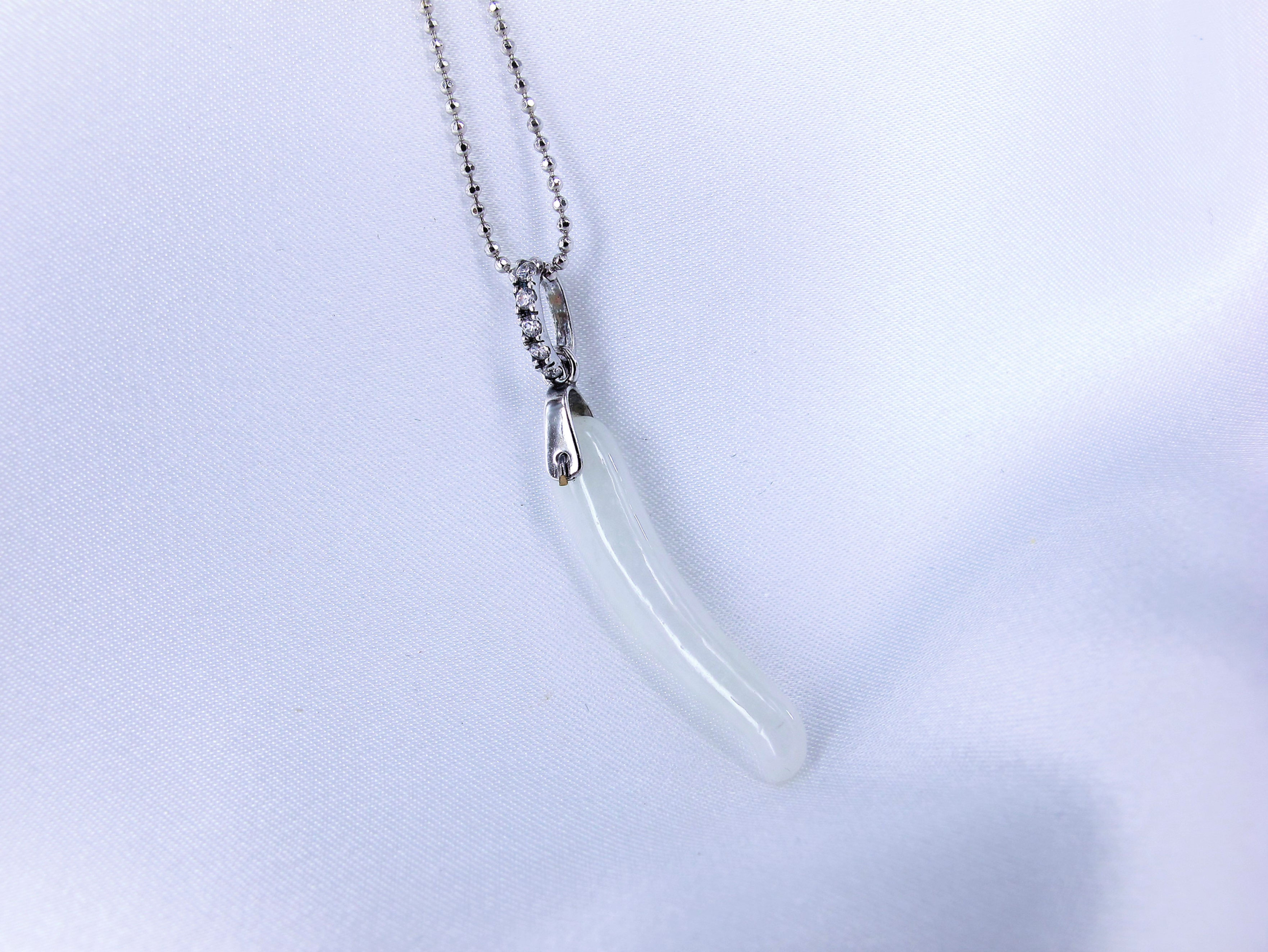 JCj 182P Jade翡翠 "Pepper" pendant