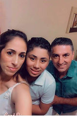 Pastor Familia.jpeg