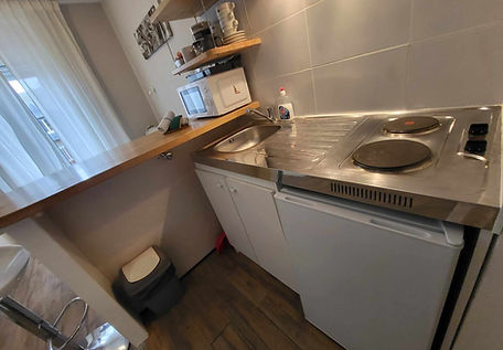 Avant / Apres rénovation cuisine Clé d'or Saint-Malo