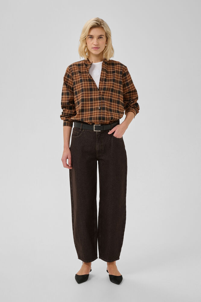 Thumbnail: jeans My essential wardrobe