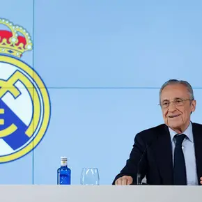 Florentino Pérez comparece ante los medios de comunicación en la sala de prensa de la Ciudad Real Madrid