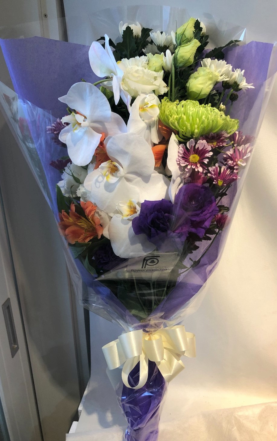 F7215 仏花束 Mix系 胡蝶蘭 菊 トルコキキョウ アルストロメリア 01 花水樹 Shop F7215 仏花束 Mix系 胡蝶蘭 菊 トルコキキョウ アルストロメリア 01 花水樹 Shop