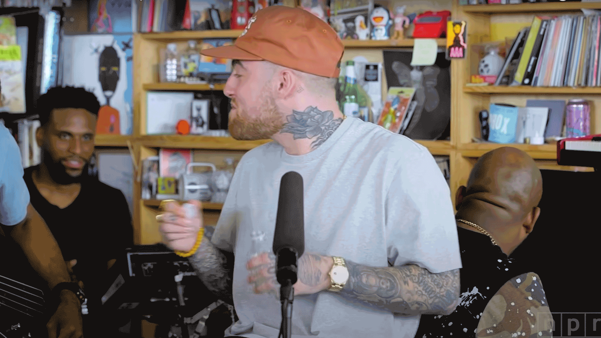 mac-smile-gif-(1) copy.gif