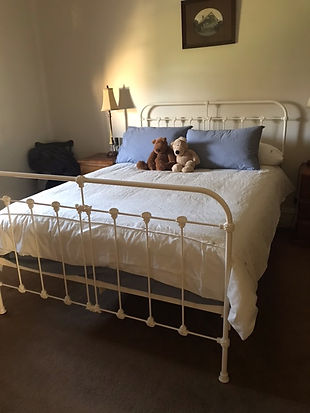 Surrey Cast Bed Balaklava SA