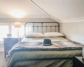 Empire Beds. Australian Made Beds. Cast Iron Beds. Cast Bed. Vintage Bed made in Melbourne. Traditional Victorian Beds.