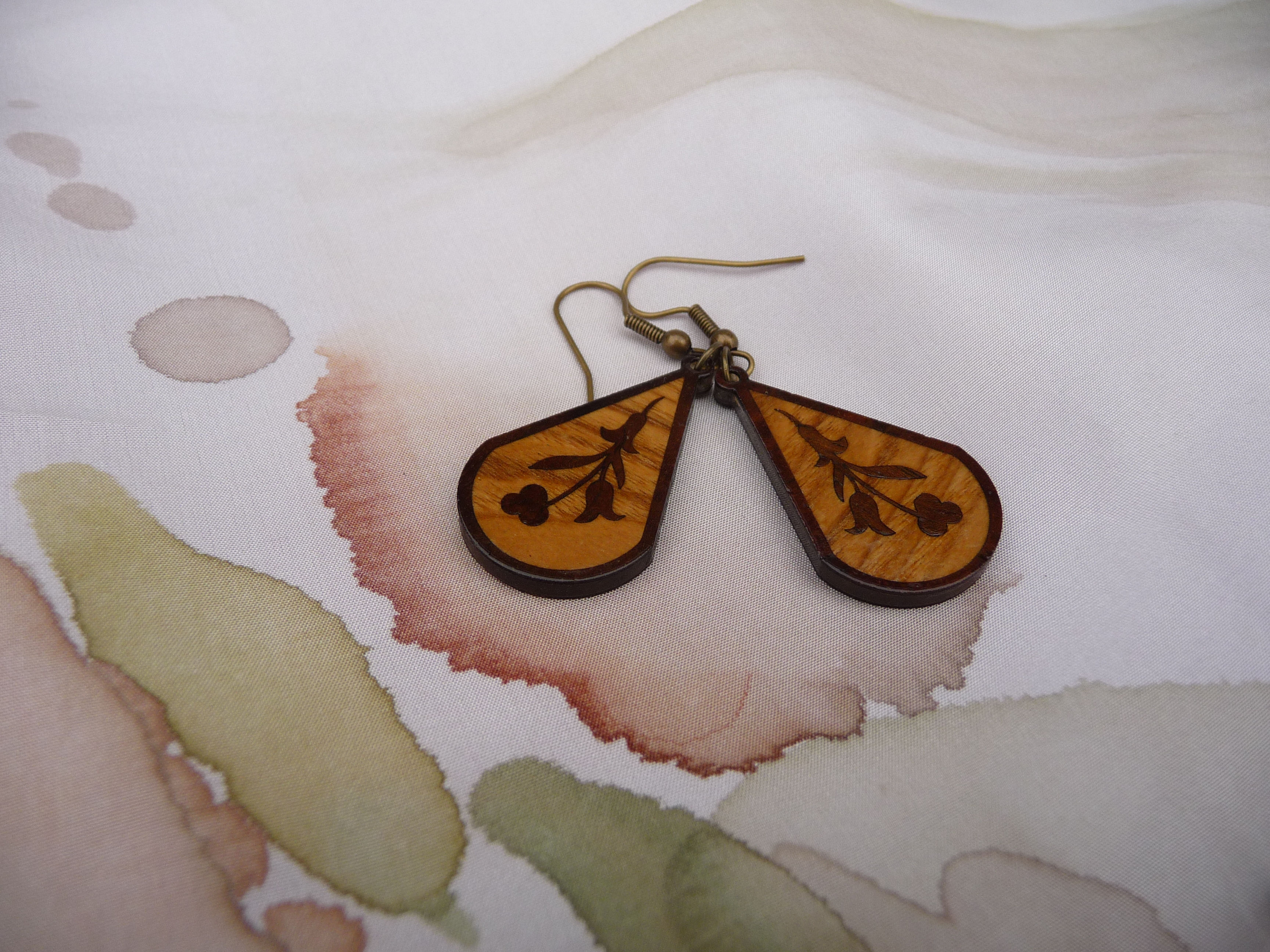 Happy Flowers - Walnut Burr and Olive Ash