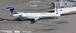 United Express CRJ 700