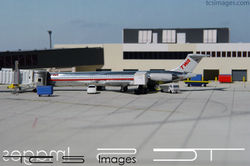 American Airlines MD-83
