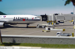 JALways DC-10-40