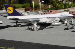Lufthansa 747-230B