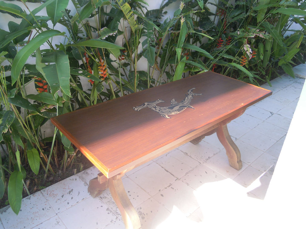 Mesa_Tubarão marchetaria