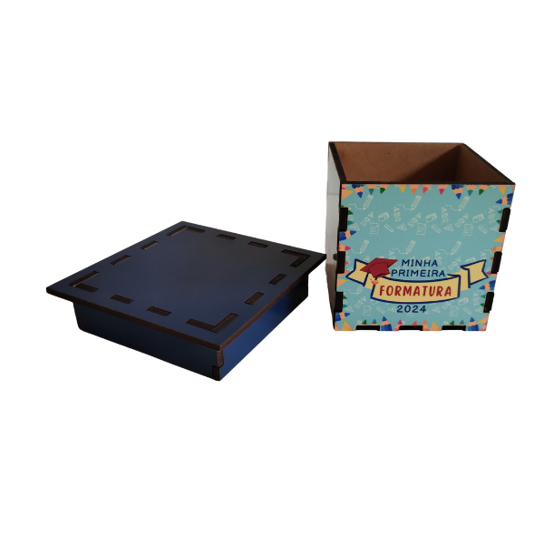 Caixa com tampa tipo capelo