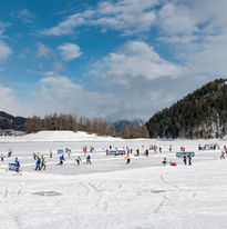 silvaplana_pondhockey_2020_cécile_gmuender_2.jpg