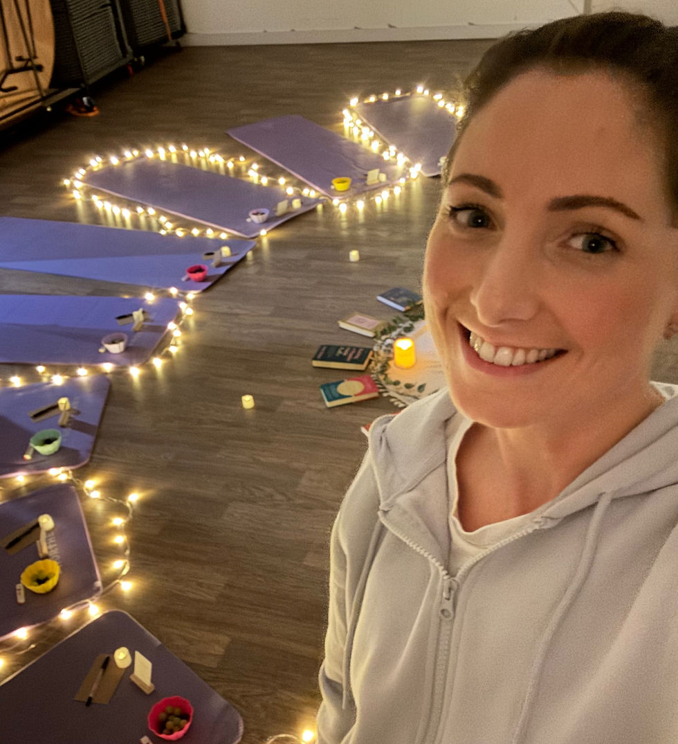 Hypnobirthing teacher Fiona Wilson running pregnancy relaxation class