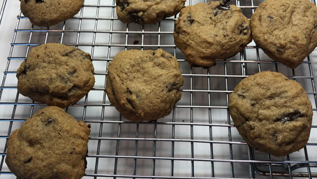 Vegan Chickpea-Peanut-Butter "Cookies"