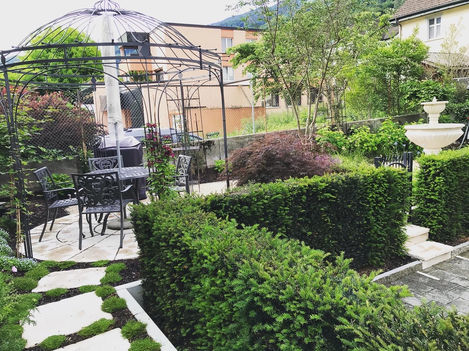 PL Landschaftsarchitektu_p2la GmbH_Privatgartengestaltung_Pergola_Flums_3.jpg