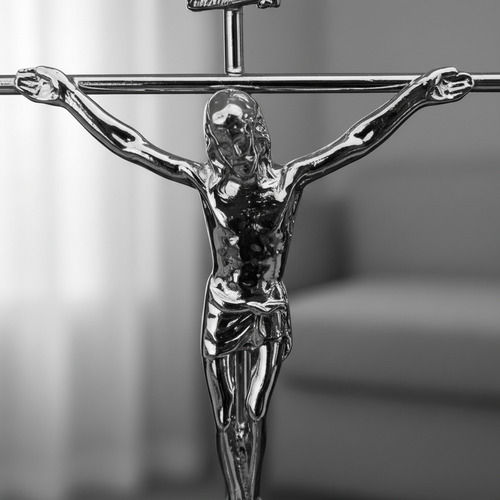 Miniatura: Crucifixo de Mesa em Metal 20x13 - Base Redonda Jesus Cristo Original Aço