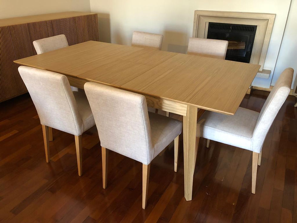 Miniatura: MESA EXTENSÍVEL E CONJUNTO DE CADEIRAS DE ENCAPAR