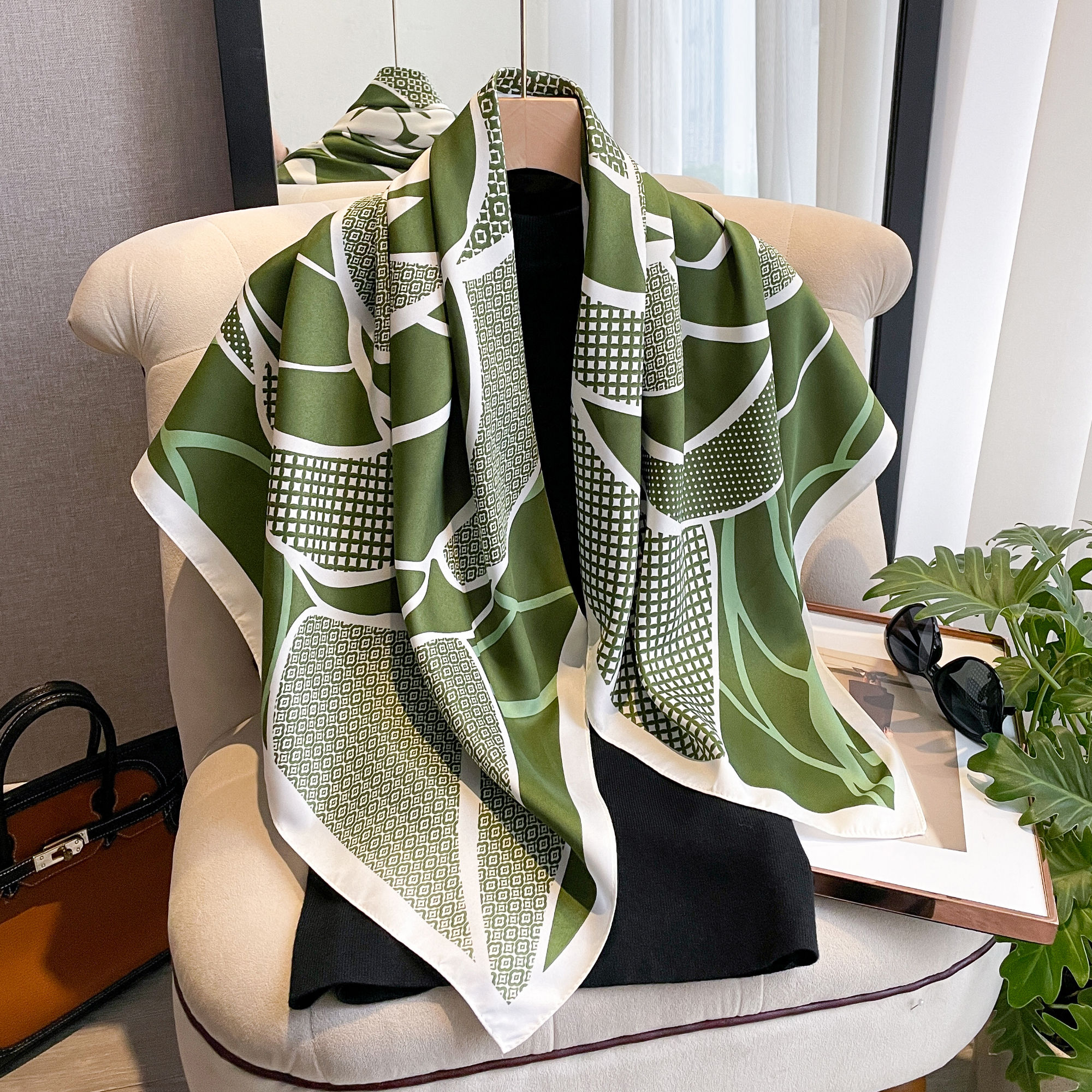 Square Scarfs-Foulards 