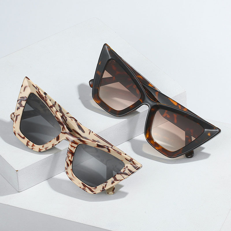 Thumbnail: Oversized Cat Eye Sunglasses UV400