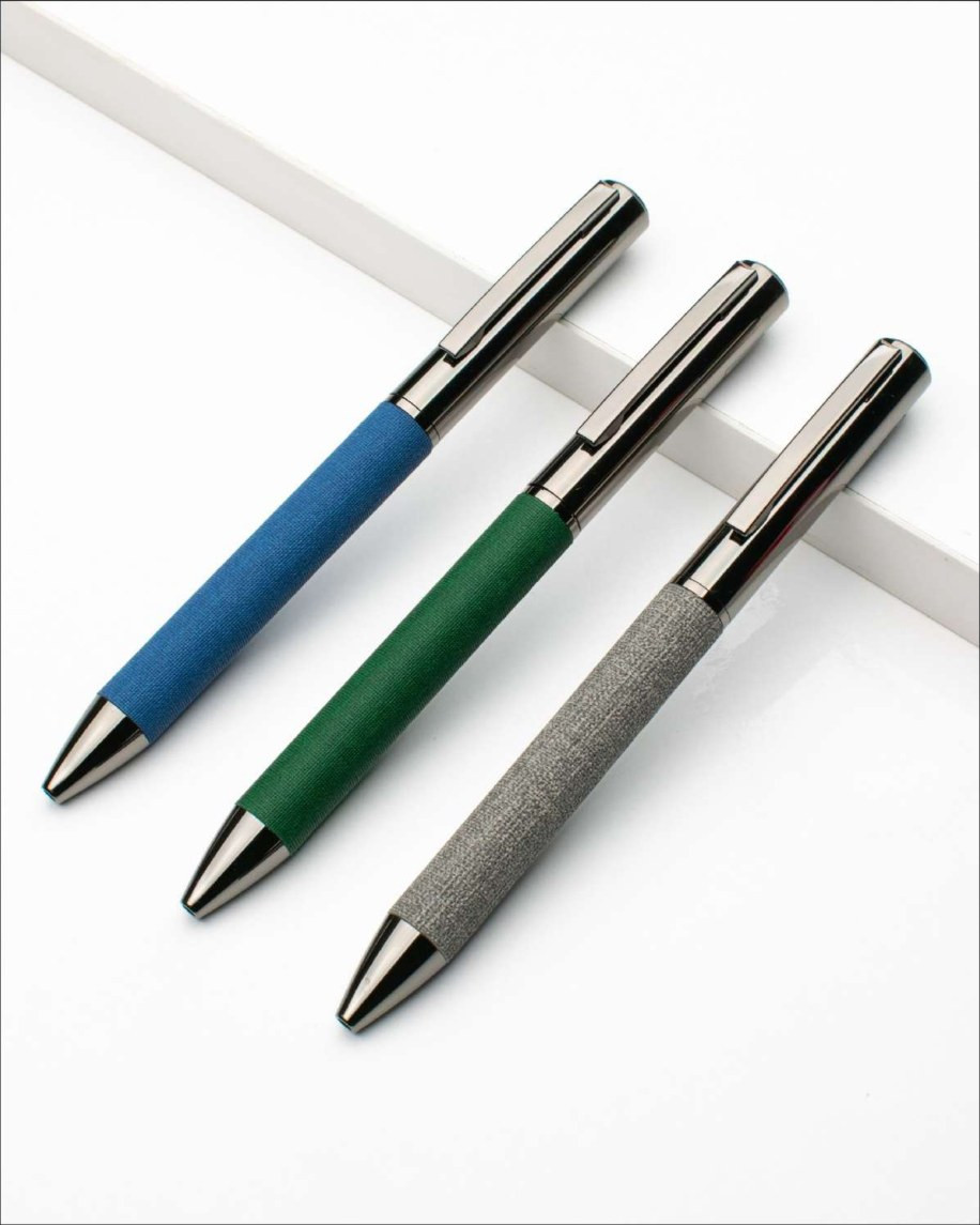 Plastic & Metal Pens