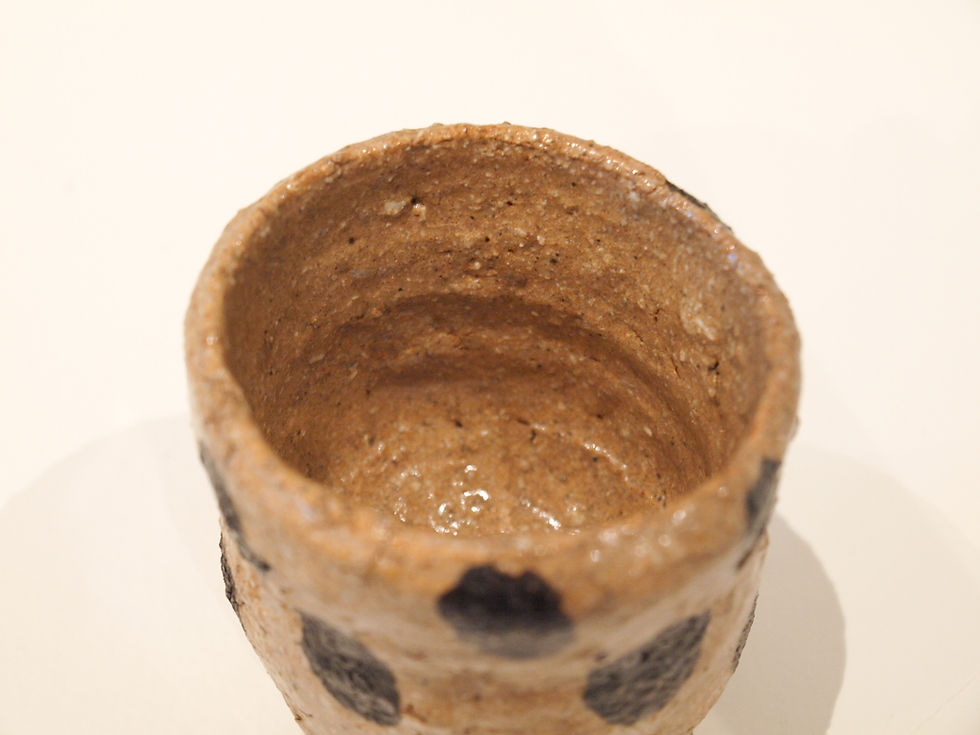 サムネイル： ぐい呑＿水玉_金 憲鎬_KIM HONO