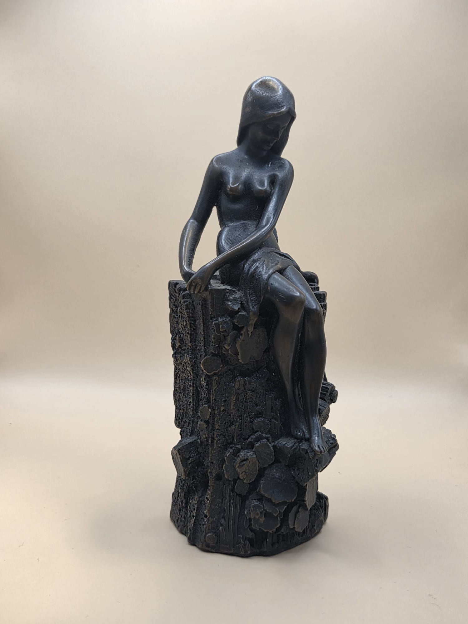 Vintage Art Deco Style Seated Lady Figurine