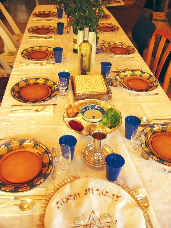 seder table2