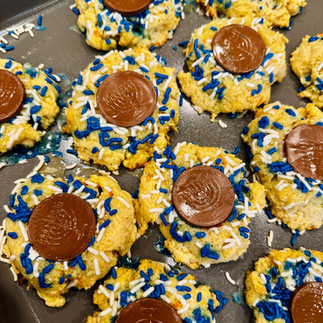 Cookies with blue sprinkles and chocolate, Holiday Season is here! Yummy food, Culibloom.