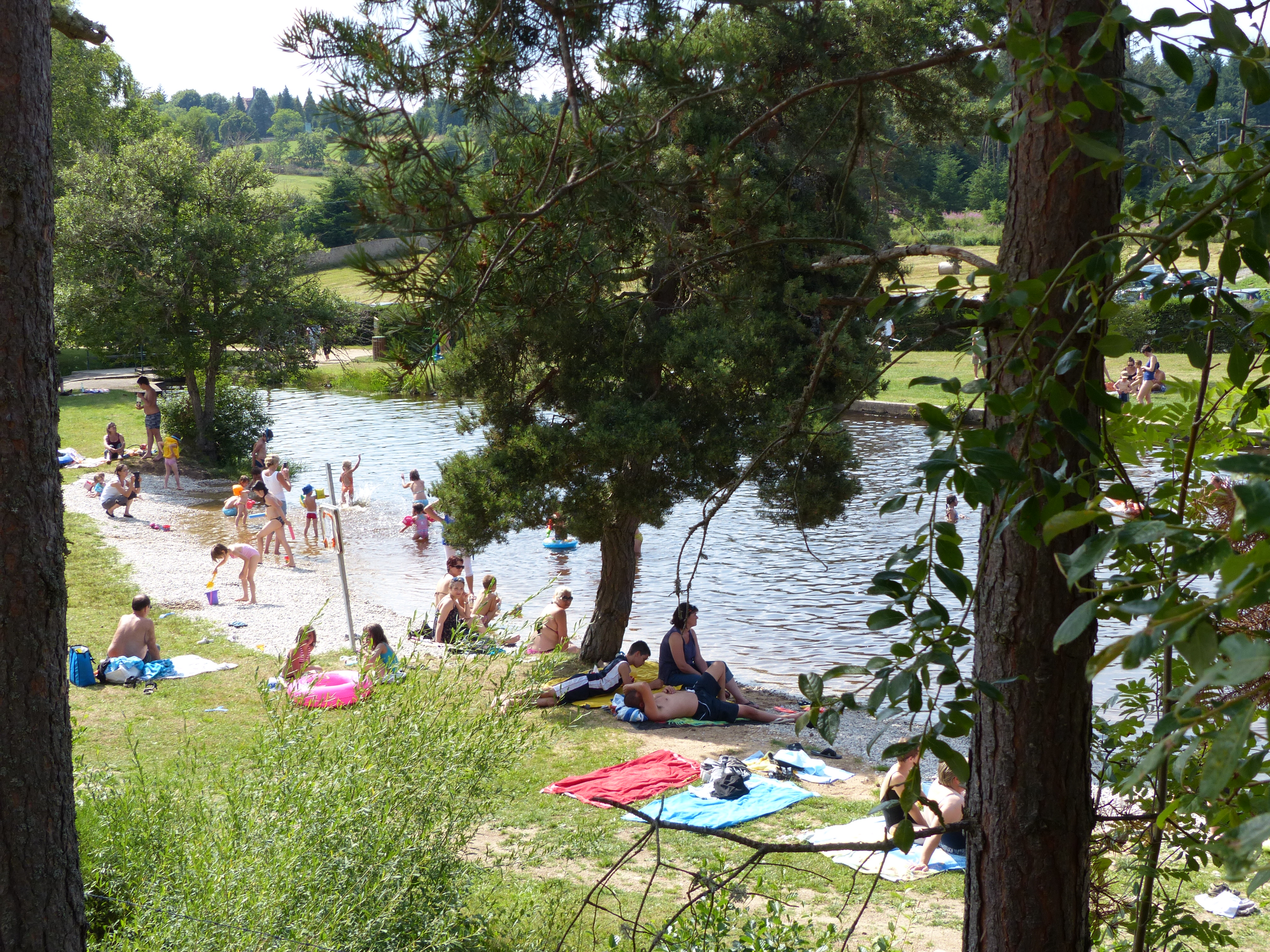 Le Plan d'eau d'Usson en Forez