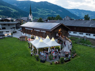 PROMINENZ, THEATERFREUNDE & GROßE WIEDERSEHEN