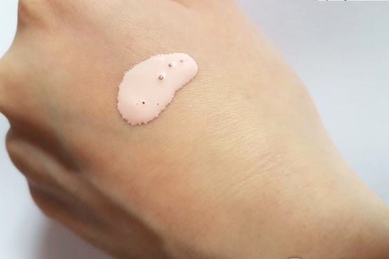 Миниатюра: База под макияж ETUDE HOUSE Face Liquid Blur (CHERRY BLOSSOM EDITION) 50 SPF