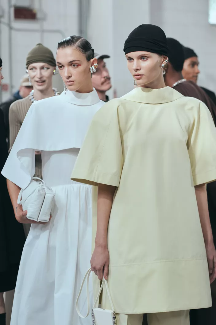 Comment associer le jaune beurre ? - Claire Schmitz - Jil Sander 