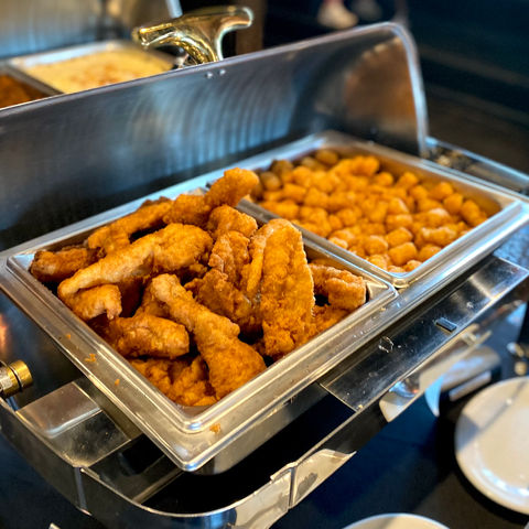 Buffet Fish & Tots 1.jpg