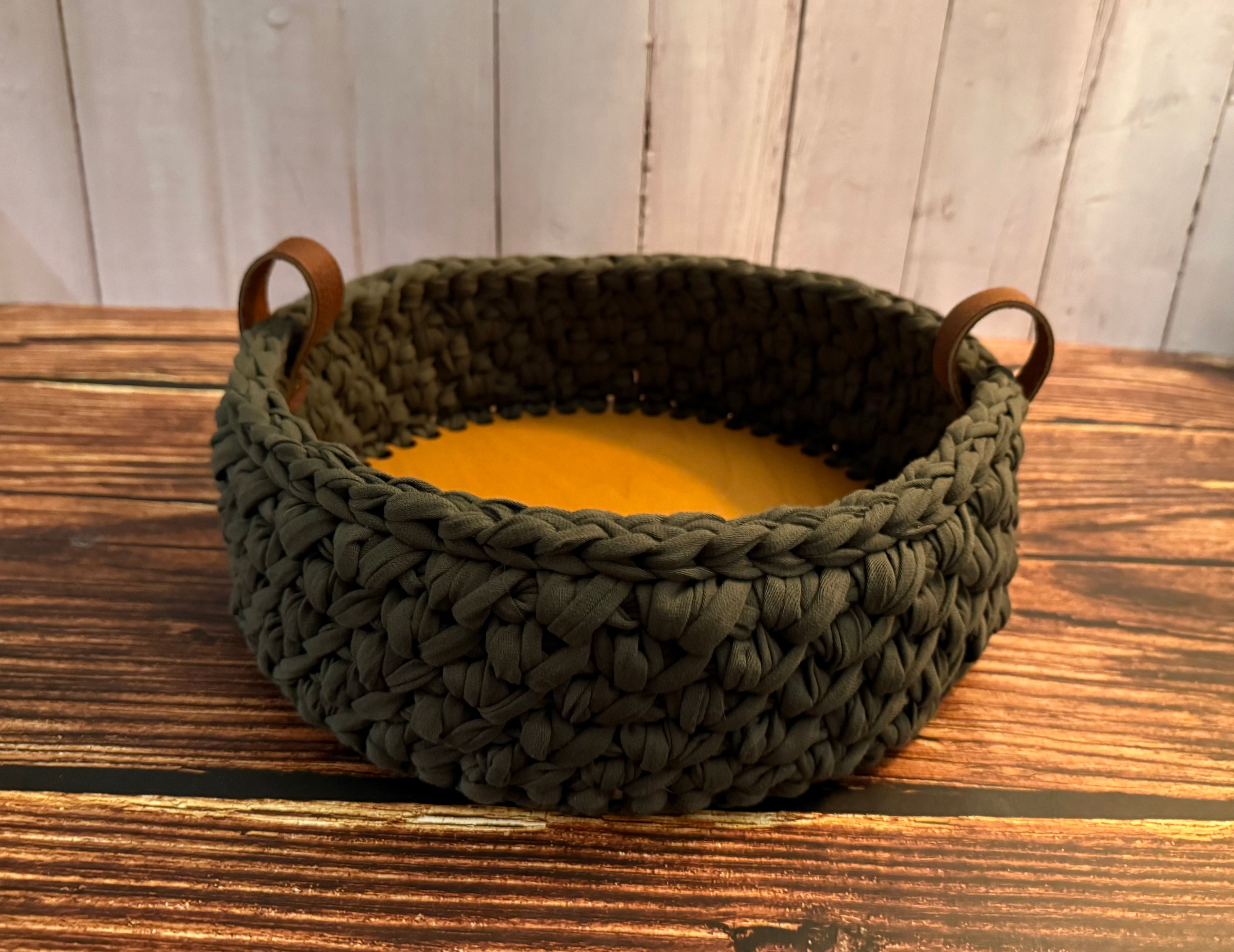 Moss Green 11" Round Tray