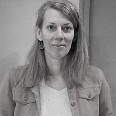Photo de Nathalie qui est naturopathe, intervenante