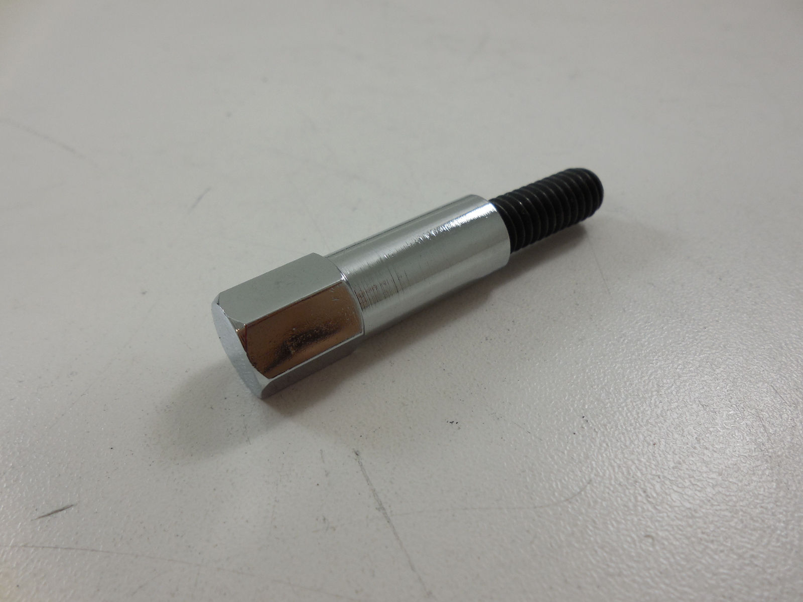 RPC Valve Cover Mini Bolt