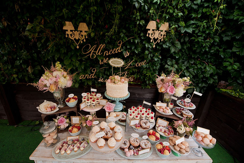 Wedding Desserts_edited.jpg