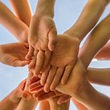 Zusammen mehr erreichen Unser Ziel ist es, Ihre Zufriedenheit zu gewährleisten - denn nur dann sind wir es auch. Wir arbeiten eng mit Ihnen zusammen, um Ihre Anforderungen zu verstehen und diese bestmöglich umzusetzen. Dabei geben wir Ihnen gerne einen Einblick in unsere Arbeitsweise, damit Sie selbst erleben können, wie wir Ihre Erwartungen übertreffen. Schauen Sie sich gerne um und lassen Sie sich von unseren Kundenreferenzen inspirieren.