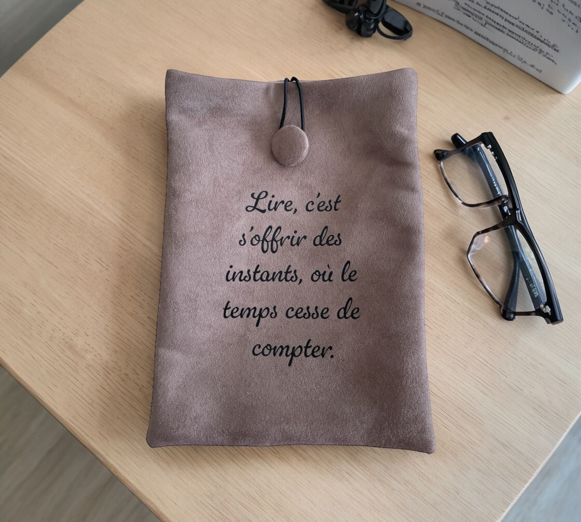 Housse de livre Broché grand modèle suédine marron glacé 