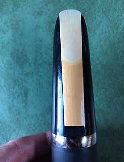 Clarinet mthpc with reed no thumb.jpg