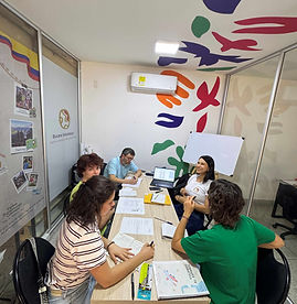 Bucara Spanish Academy - Picture of a group in Spanish class in our classrooms.jpg