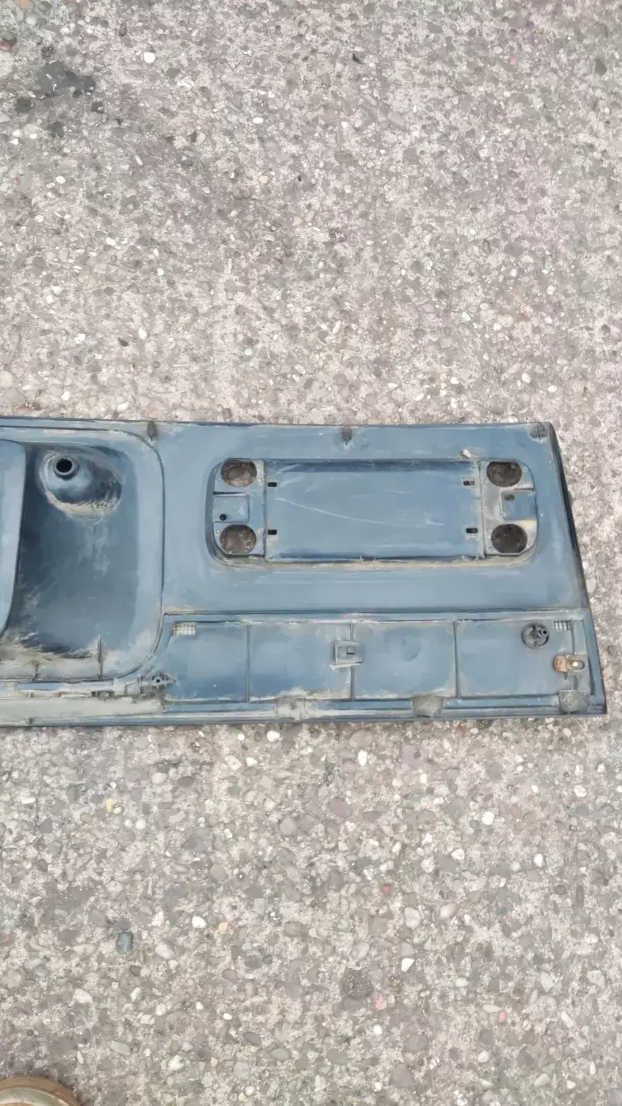 Thumbnail: MAZDA/BONGO OUTER REAR TAIL GATE TRIM