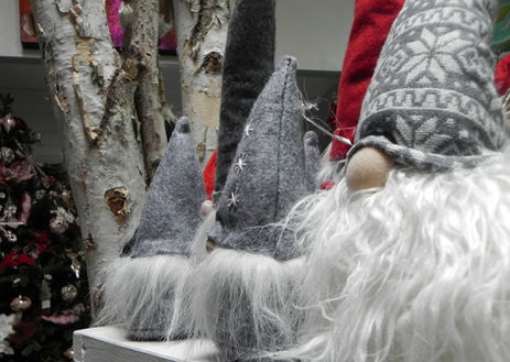 grey-beards-and-birch-at-Christmas