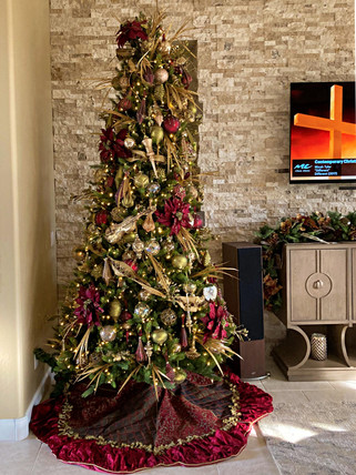 burgundy-bronze-Christmas.JPEG